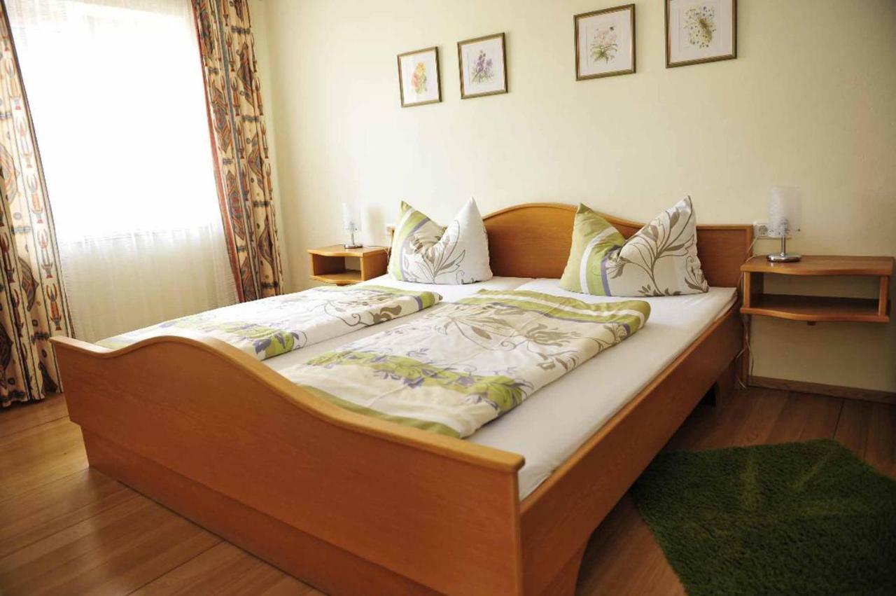 Pension Holzapfel เอสซิง ภายนอก รูปภาพ