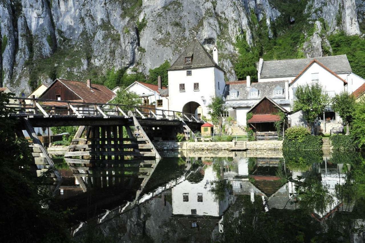 Pension Holzapfel เอสซิง ภายนอก รูปภาพ